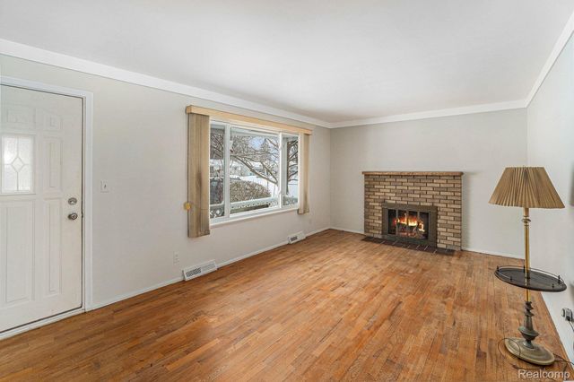 4418 Ashlawn Drive, Flint Charter Township, MI 48507