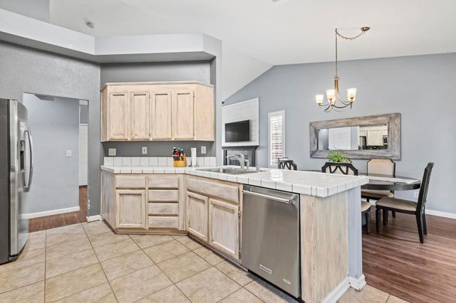 2441 Dove Ct, Yuba City, CA 95993