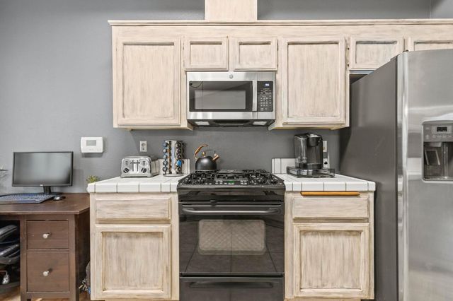 2441 Dove Ct, Yuba City, CA 95993