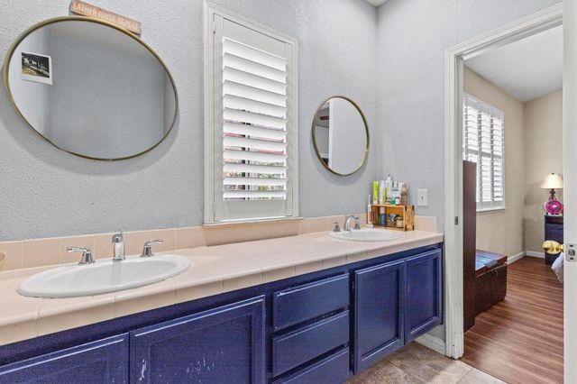 2441 Dove Ct, Yuba City, CA 95993