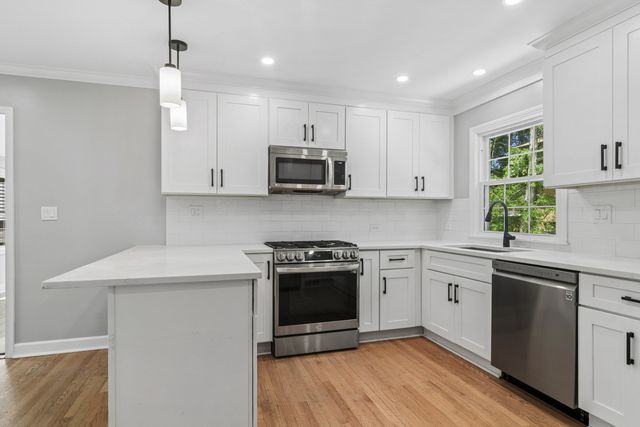 983 Harvard Court, Highland Park, IL 60035