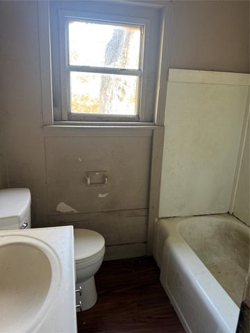 5325 Longmeadow Street, Houston, TX 77033