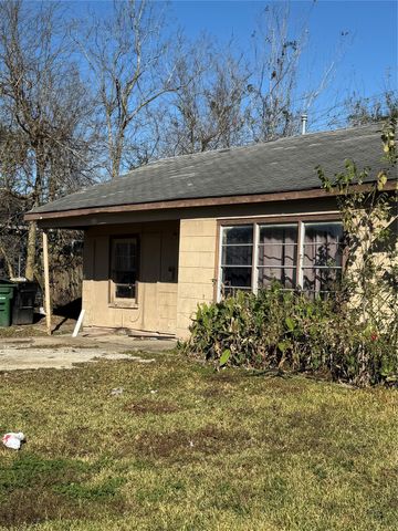 5325 Longmeadow Street, Houston, TX 77033