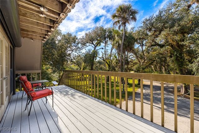 19650 N River RD, Alva, FL 33920