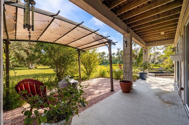 19650 N River RD, Alva, FL 33920