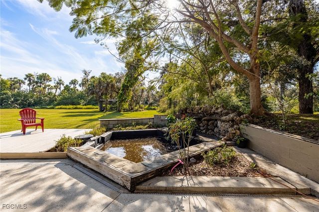 19650 N River RD, Alva, FL 33920