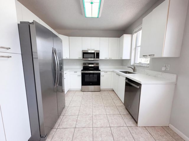 7722 Oak Grove, Lake Worth, FL 33467
