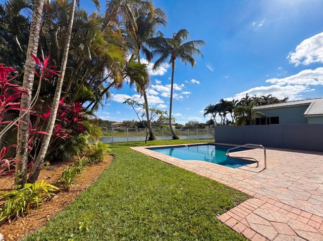 7722 Oak Grove, Lake Worth, FL 33467