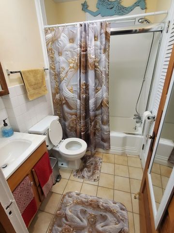 457 Arlington Avenue, Elgin, IL 60120