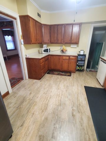 457 Arlington Avenue, Elgin, IL 60120