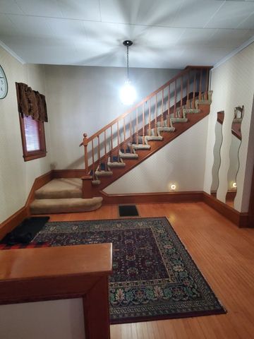 457 Arlington Avenue, Elgin, IL 60120