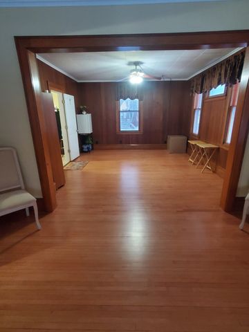 457 Arlington Avenue, Elgin, IL 60120