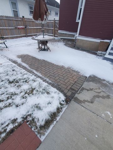 457 Arlington Avenue, Elgin, IL 60120