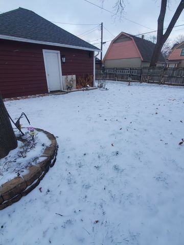 457 Arlington Avenue, Elgin, IL 60120