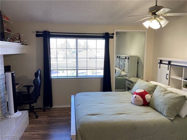 5801 Medallion Drive 202, Las Vegas, NV 89122