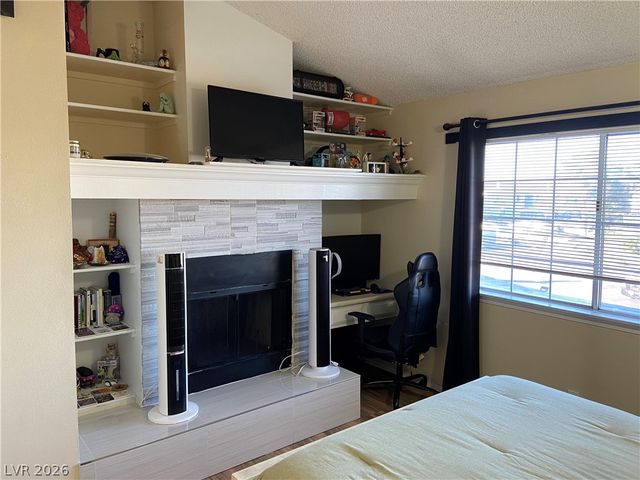 5801 Medallion Drive 202, Las Vegas, NV 89122