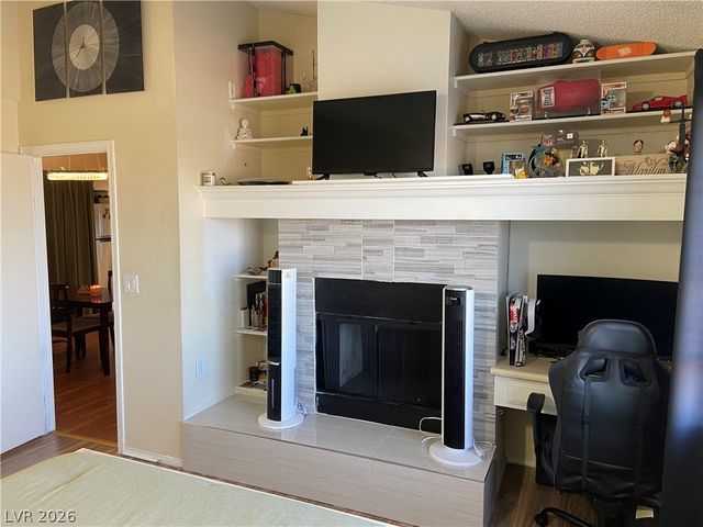 5801 Medallion Drive 202, Las Vegas, NV 89122