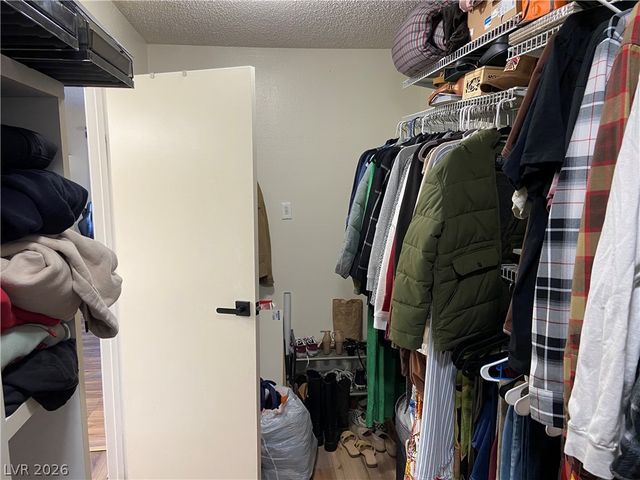 5801 Medallion Drive 202, Las Vegas, NV 89122