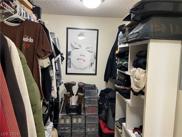 5801 Medallion Drive 202, Las Vegas, NV 89122