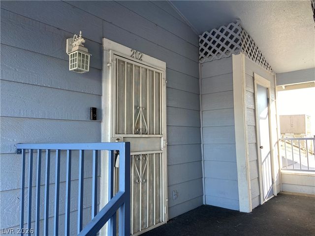5801 Medallion Drive 202, Las Vegas, NV 89122