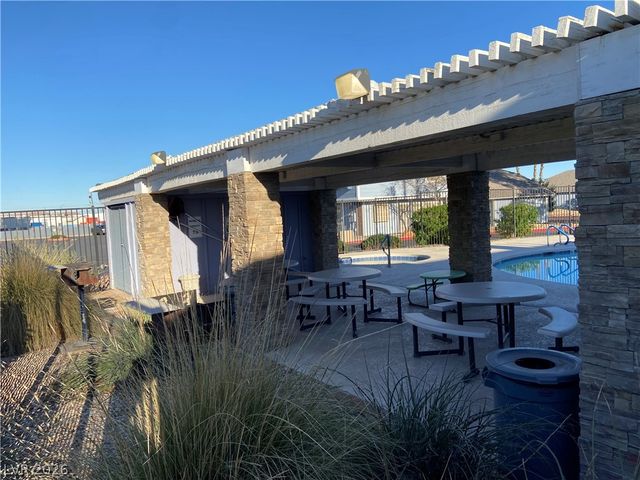 5801 Medallion Drive 202, Las Vegas, NV 89122