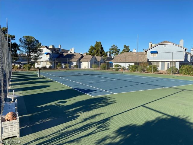 5801 Medallion Drive 202, Las Vegas, NV 89122