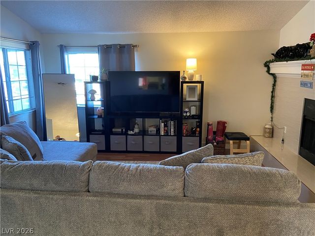 5801 Medallion Drive 202, Las Vegas, NV 89122