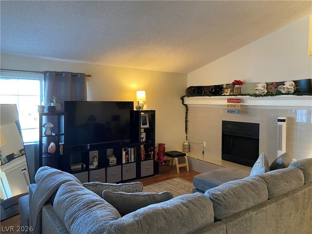 5801 Medallion Drive 202, Las Vegas, NV 89122