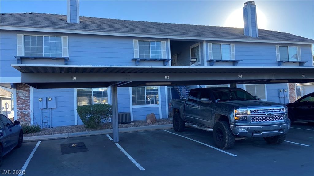 5801 Medallion Drive 202, Las Vegas, NV 89122