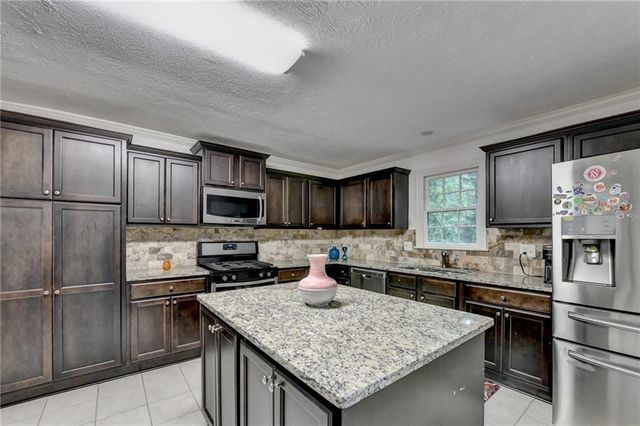 117 Ridge Road, Berkeley Lake, GA 30096