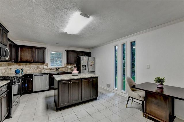 117 Ridge Road, Berkeley Lake, GA 30096