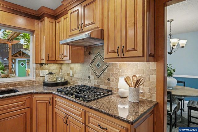696 Mule Deer St NW, Salem, OR 97304