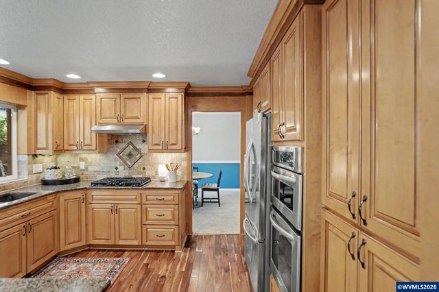 696 Mule Deer St NW, Salem, OR 97304