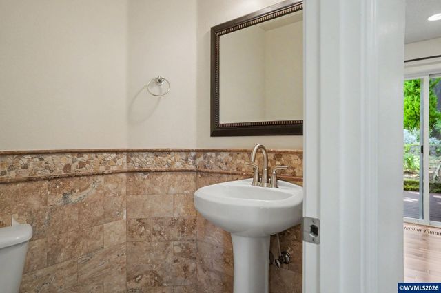 696 Mule Deer St NW, Salem, OR 97304