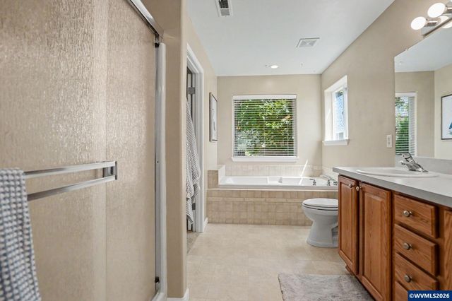 696 Mule Deer St NW, Salem, OR 97304