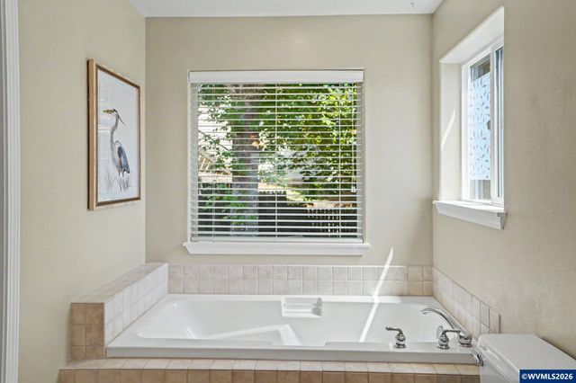 696 Mule Deer St NW, Salem, OR 97304