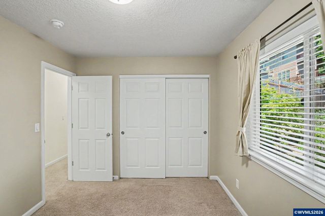 696 Mule Deer St NW, Salem, OR 97304