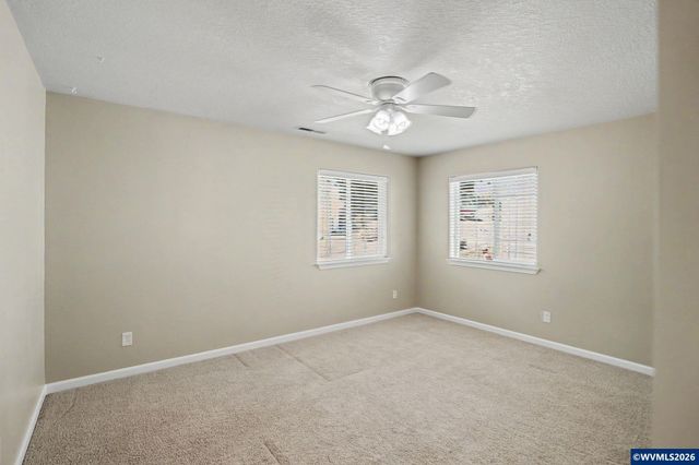 696 Mule Deer St NW, Salem, OR 97304