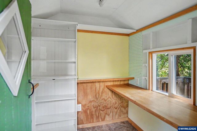 696 Mule Deer St NW, Salem, OR 97304