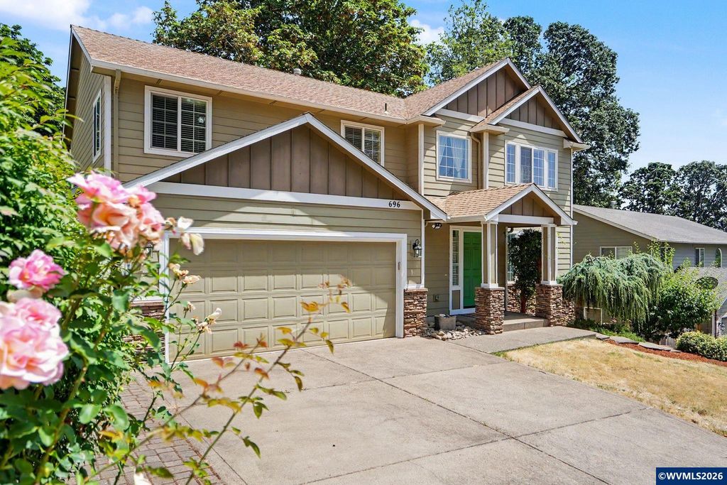Image 1 of property listing at 696 Mule Deer St NW, Salem, OR 97304