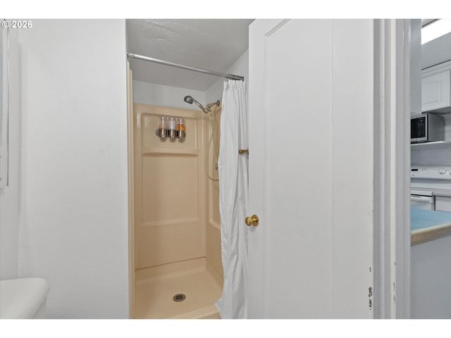 3521 Sw ANCHOR Ave 2, Lincoln City, OR 97367