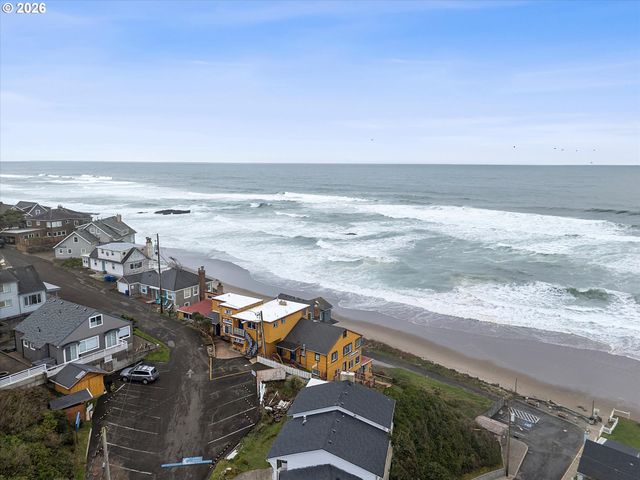 3521 Sw ANCHOR Ave 2, Lincoln City, OR 97367