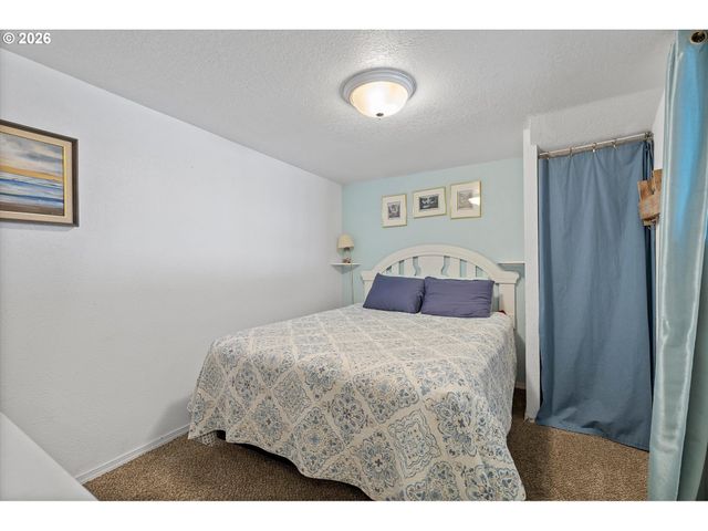 3521 Sw ANCHOR Ave 2, Lincoln City, OR 97367