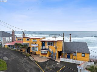 3521 Sw ANCHOR Ave 2, Lincoln City, OR 97367