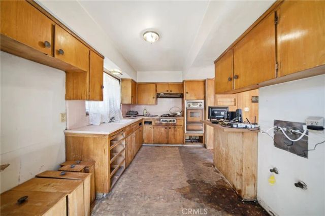 285 E Mckinley, Pomona, CA 91767