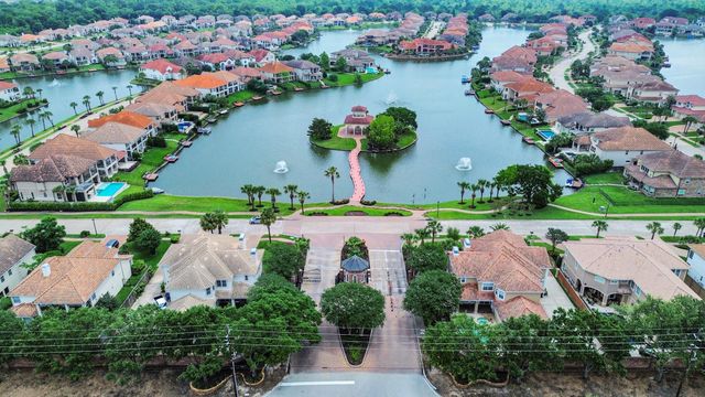 1014 Harbour Sands Drive, Houston, TX 77094