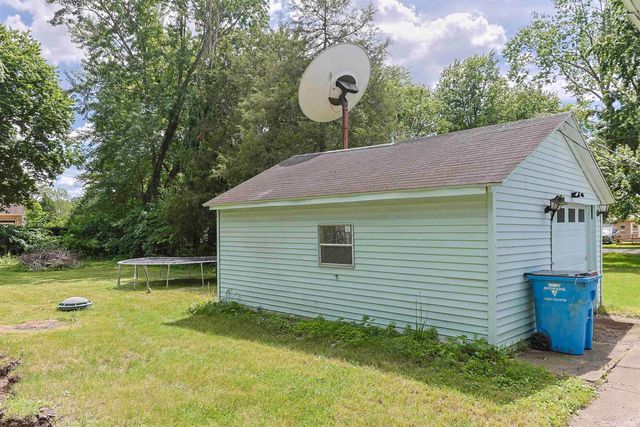25916 Lake Drive, Elkhart, IN 46514