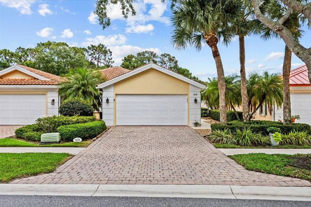 918 SW Balmoral Trace, Stuart, FL 34997