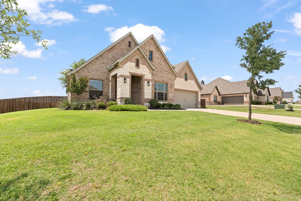 12709 Whispering Wind Drive, Godley, TX 76044