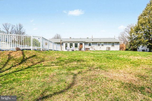 23 DEWALT DRIVE, Mechanicsburg, PA 17050